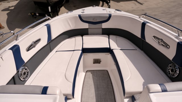 Pre-Owned 2021 Chaparral 30 Surf for sale